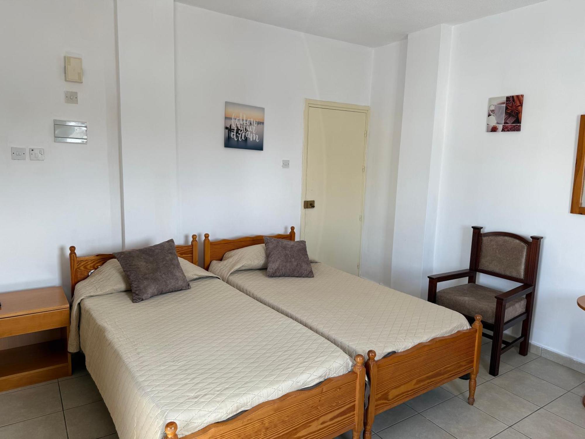 Terpsithea Apartments Ayia Napa Bagian luar foto