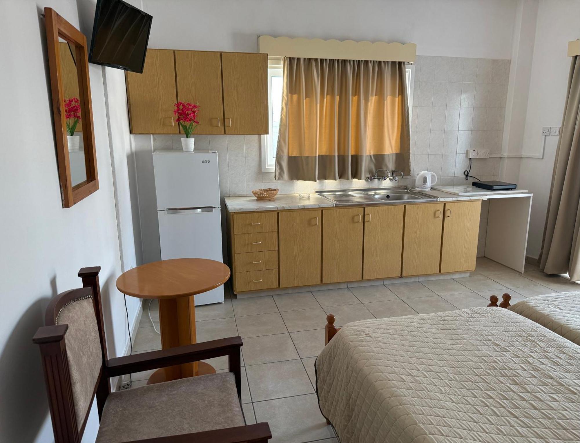 Terpsithea Apartments Ayia Napa Bagian luar foto